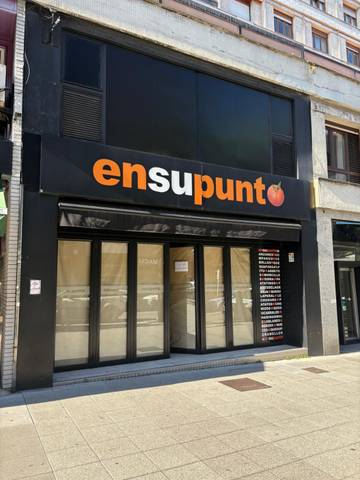 Local comercial en Alquiler en Auditorio - Seminario - Parque de Invierno