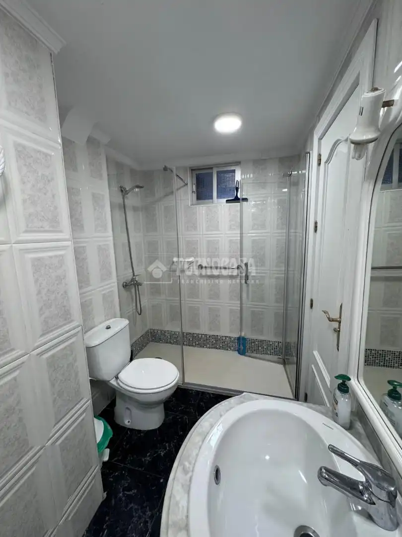 Baño de Piso de alquiler en Granada