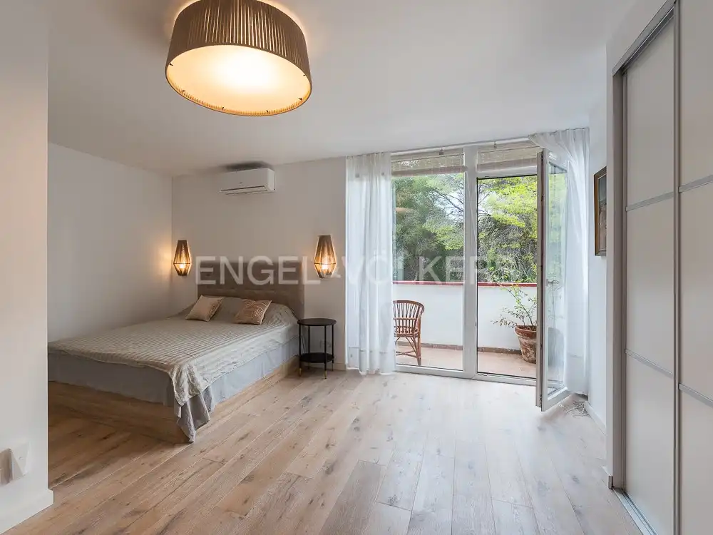 Bedroom of Houses for rent in Valencia  with Air Conditioner, Heating and Private garden