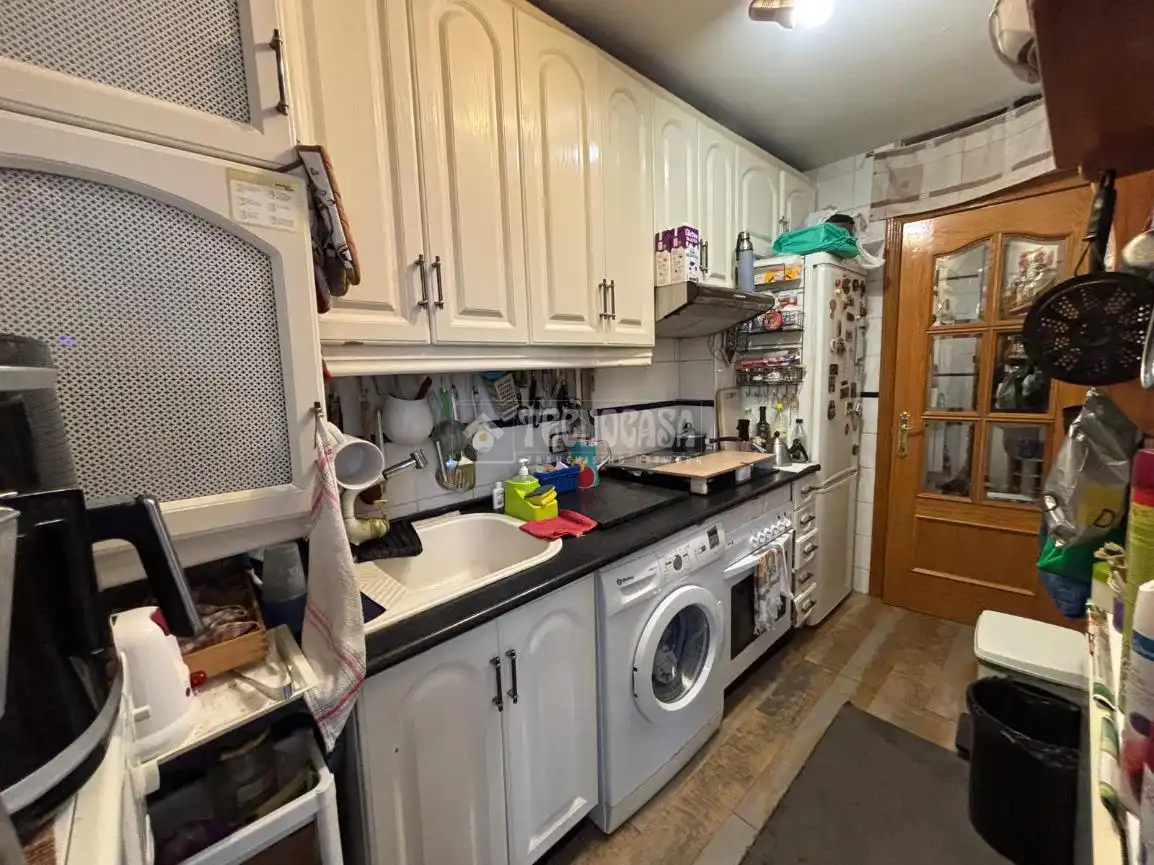 Cocina de Piso en venta en Madrid con Calefacción