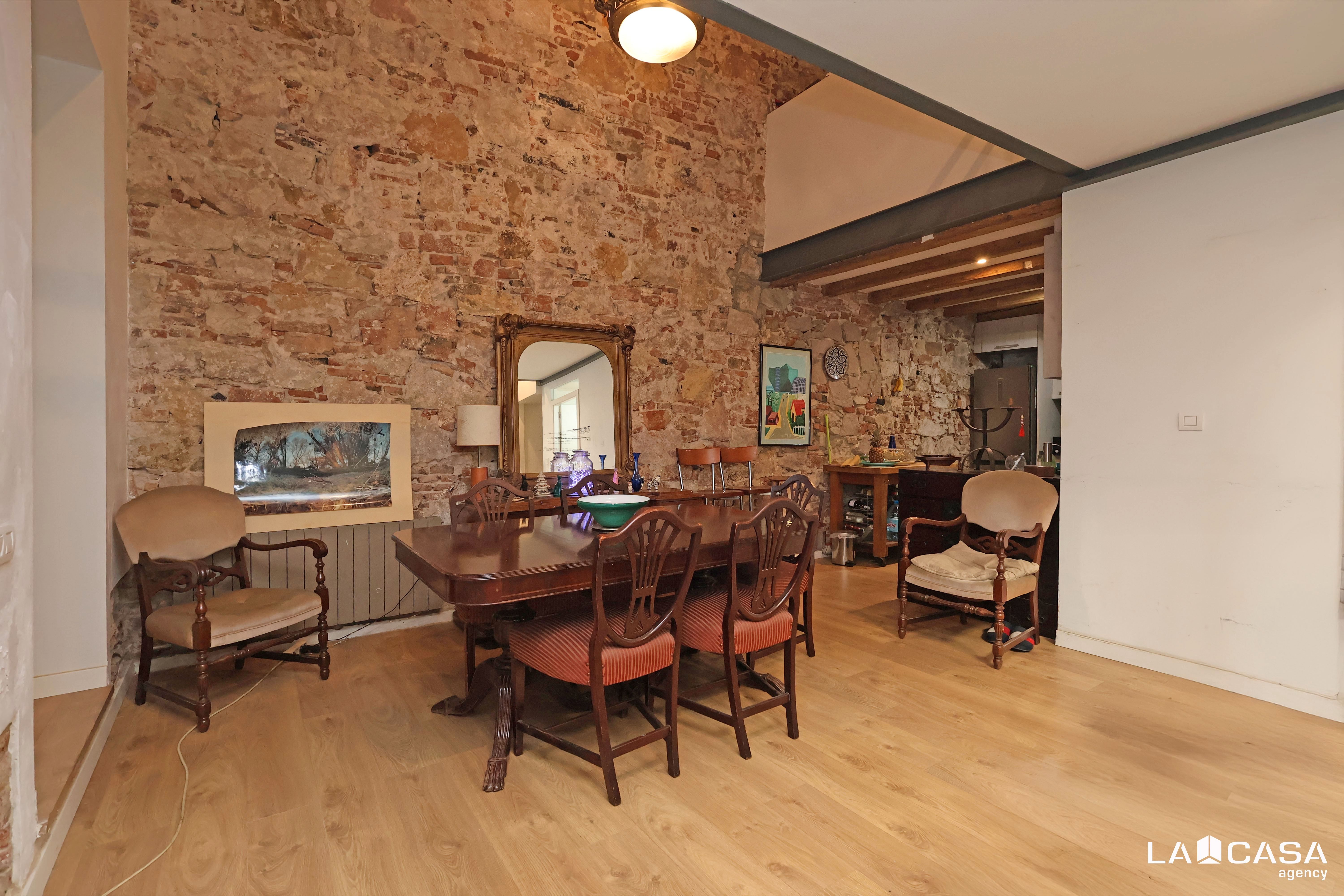 Dúplex en venda a El Poble Sec - Parc de Montjuïc