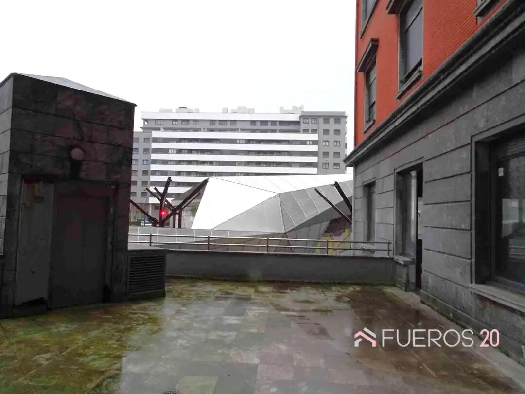 Vista exterior de Local en venda en Barakaldo 
