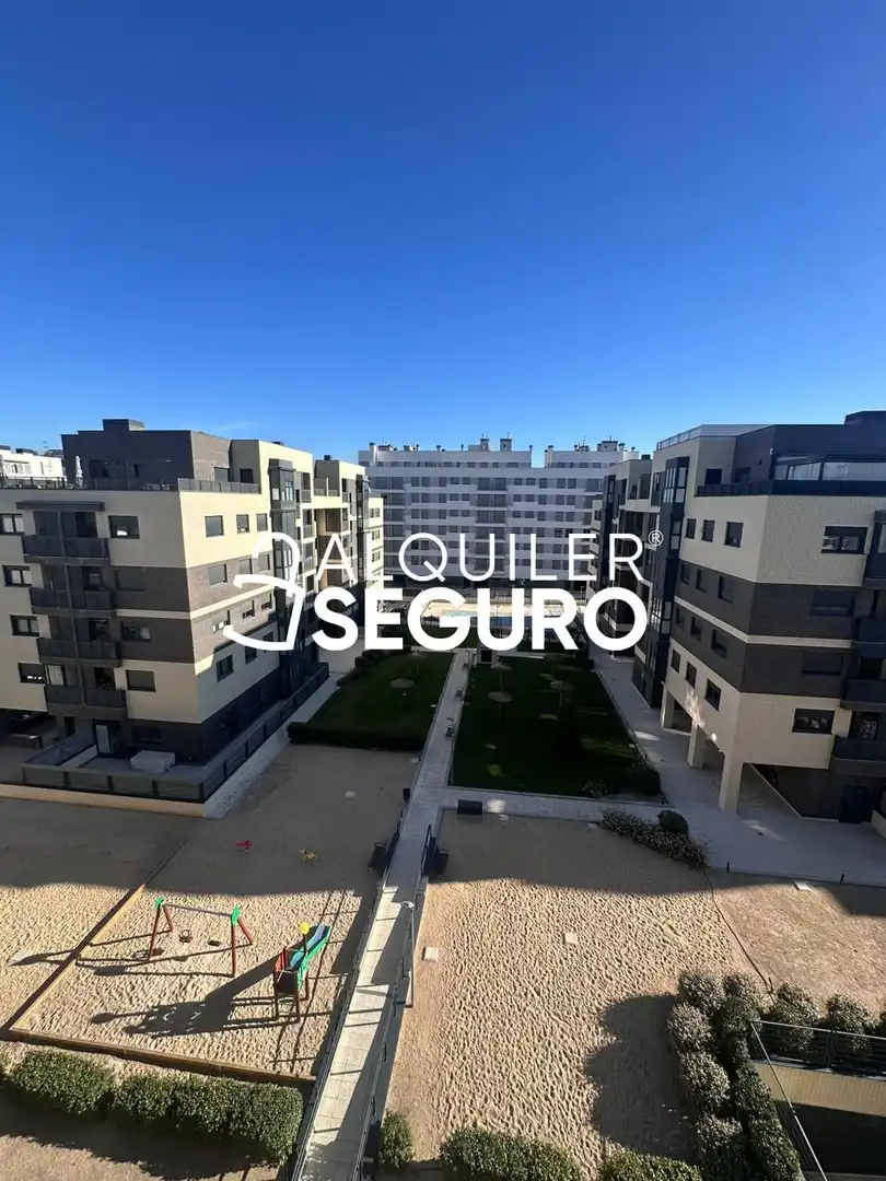 Exterior view of Flat for rent in Madrid  with Air Conditioner, Heating and Storage room