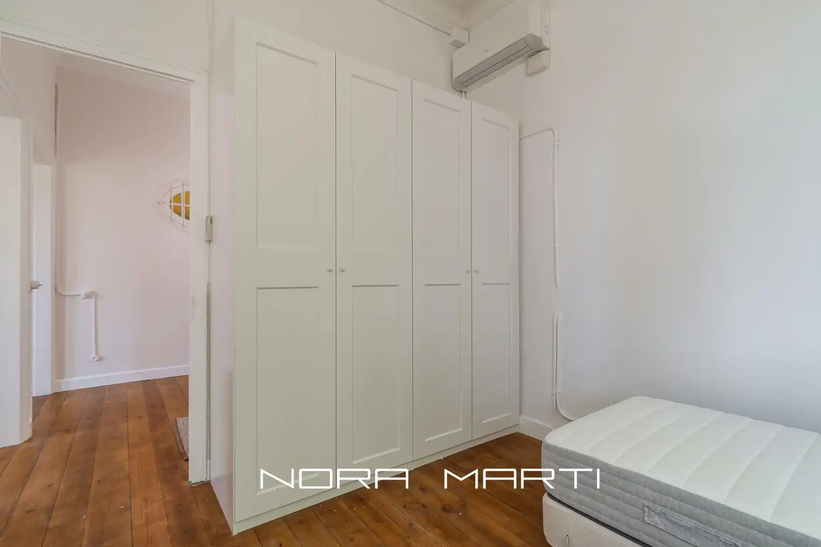 Schlafzimmer von Wohnung zur Miete in Barcelona mit Klimaanlage, Heizung und Privatgarten