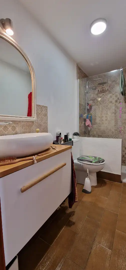 Baño de Apartamento en venta en Cogollos de la Vega con Aire acondicionado, Terraza y Amueblado