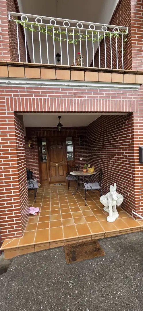 Casa amb terrassa en venda a Barrio la Escallada, imagen 2