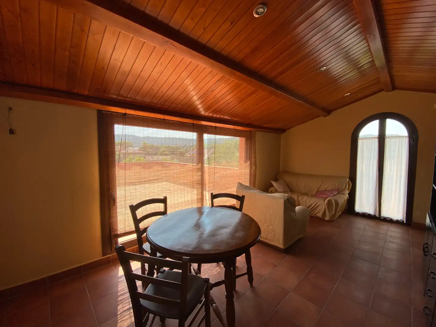 Sala de estar de Casa o chalet en venta en Mont-ras con Aire acondicionado, Calefacción y Jardín privado