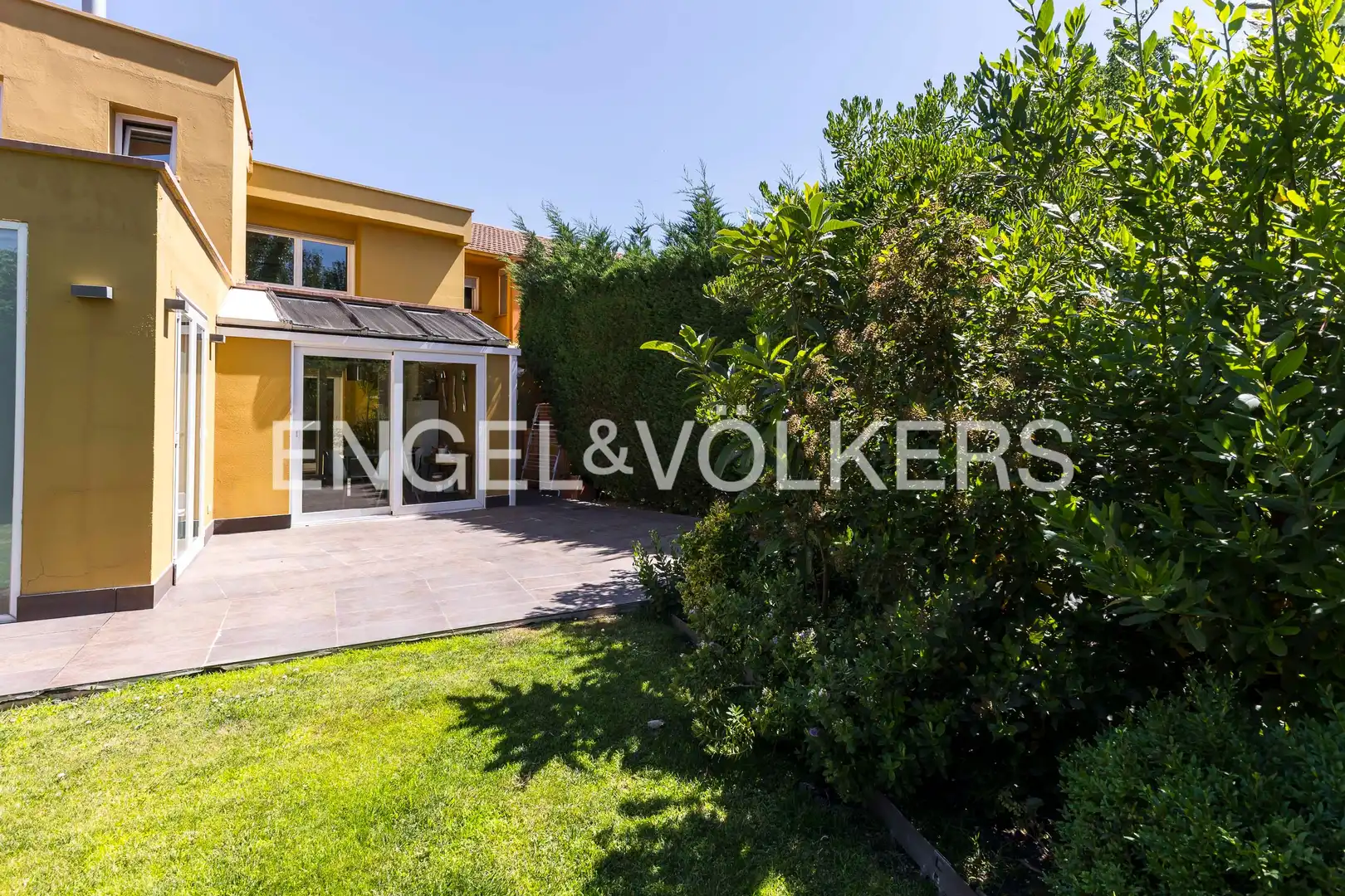Terrace of Houses for sale in La Moraleja  with Air Conditioner, Heating and Private garden
