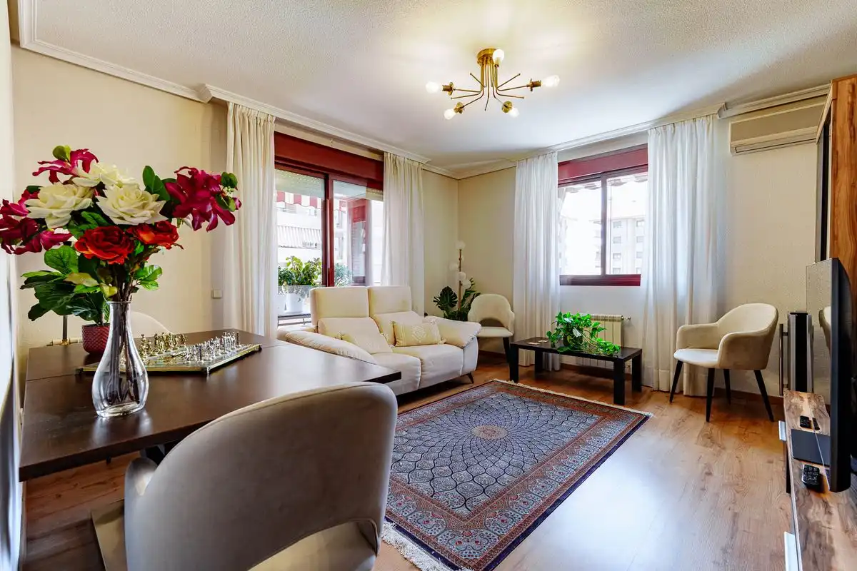 Living room of Flat for sale in Alcalá de Henares  with Air Conditioner, Heating and Private garden