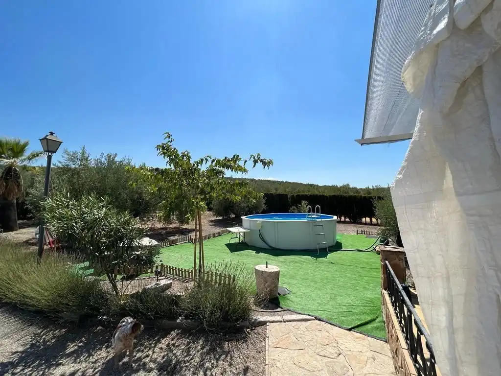 Finca rústica en venta en Martos