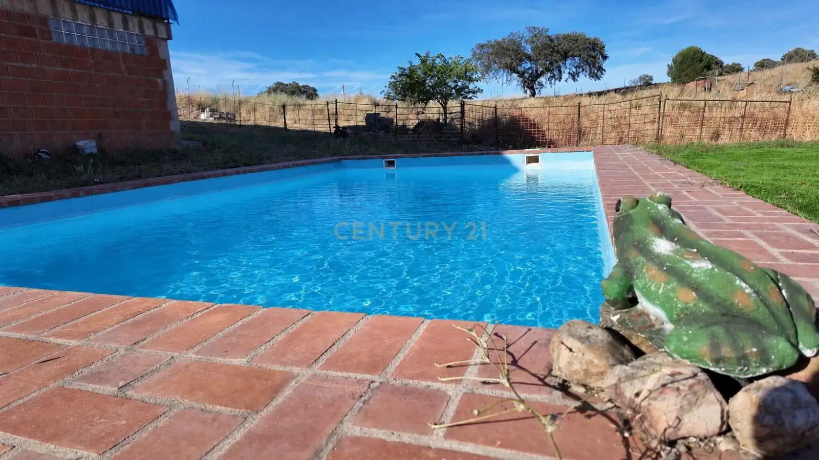 Swimming pool of Houses for sale in Herrera de Alcántara  with Air Conditioner, Swimming Pool and Balcony