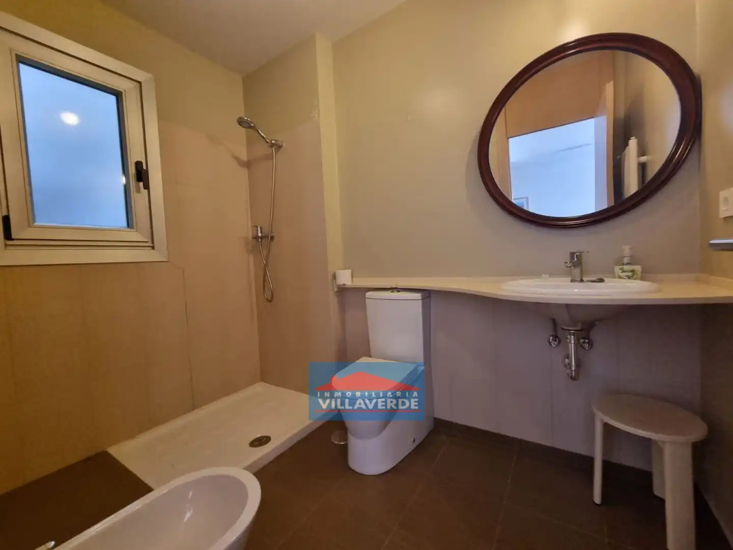 Badezimmer von Wohnung zum Verkauf in Cangas  mit Terrasse, Abstellraum und Möbliert
