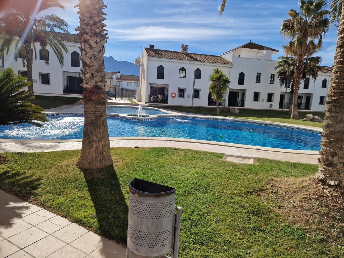 Swimming pool of Attic for sale in Iznalloz