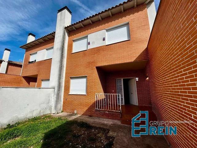 Casa-chalet en Venta en Calle la Arqueta en Domingo Pérez