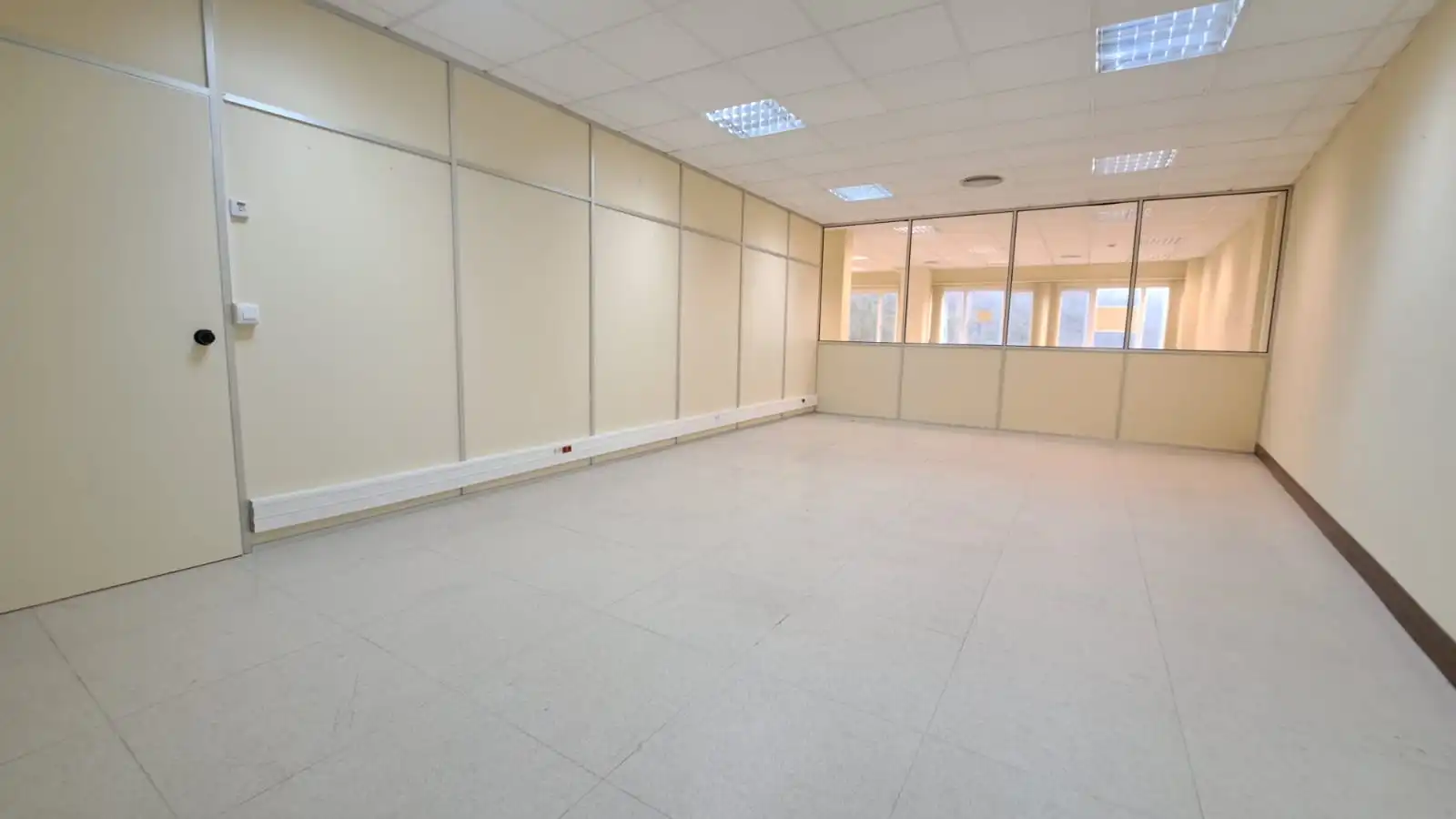 Oficina en venta en Derio con Aire acondicionado y Calefacción