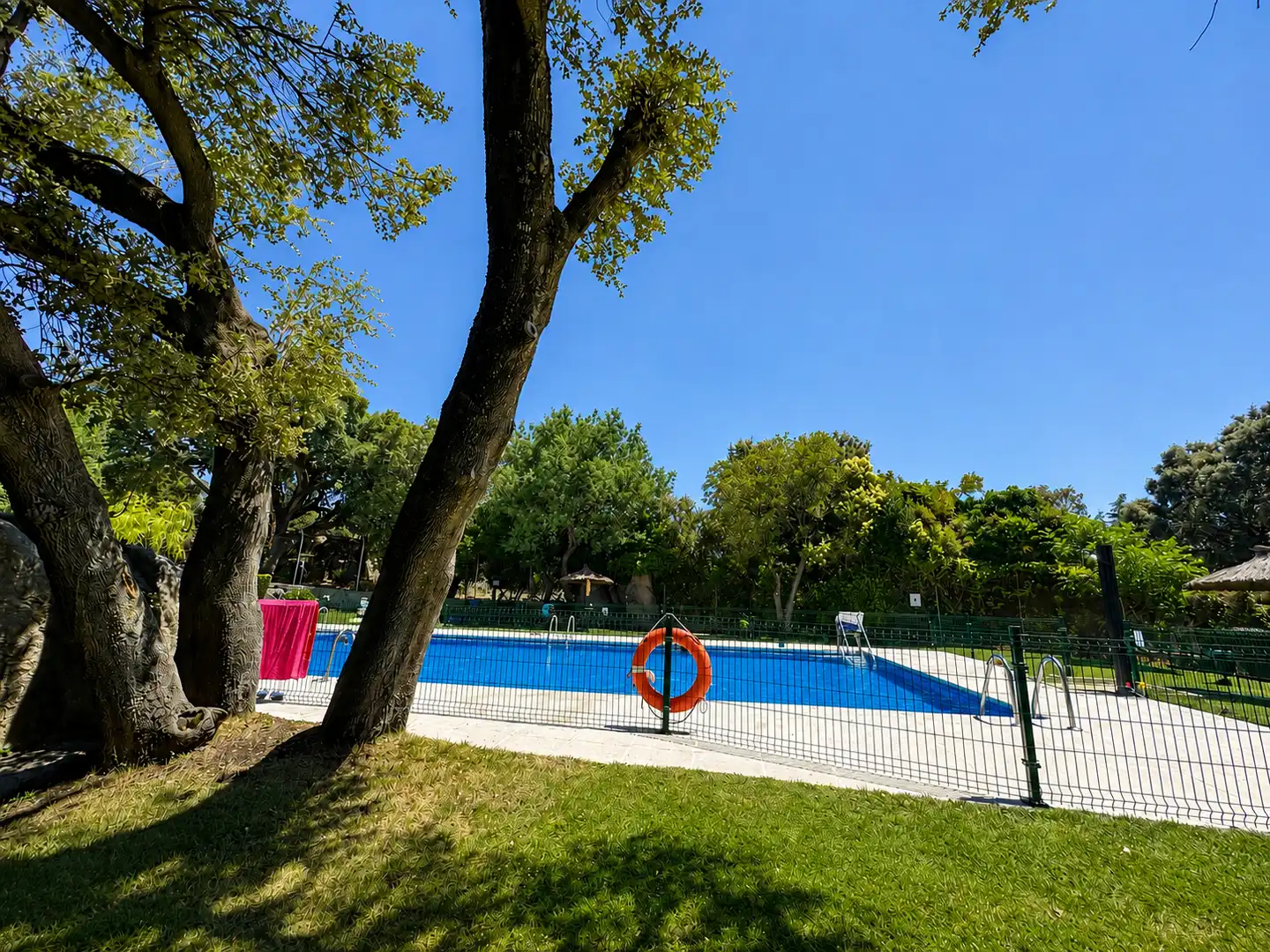 Swimming pool of Flat for rent in Hoyo de Manzanares  with Furnished and Community pool