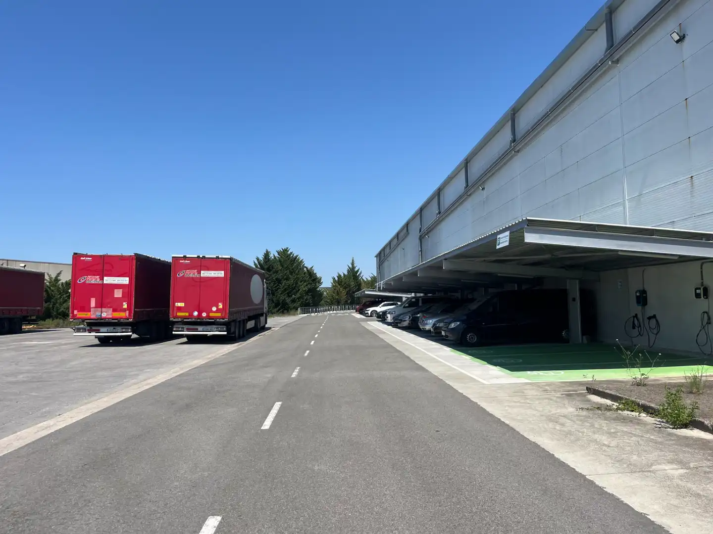 Aparcament de Nau industrial en venda en Vitoria - Gasteiz amb Calefacció i Alarma