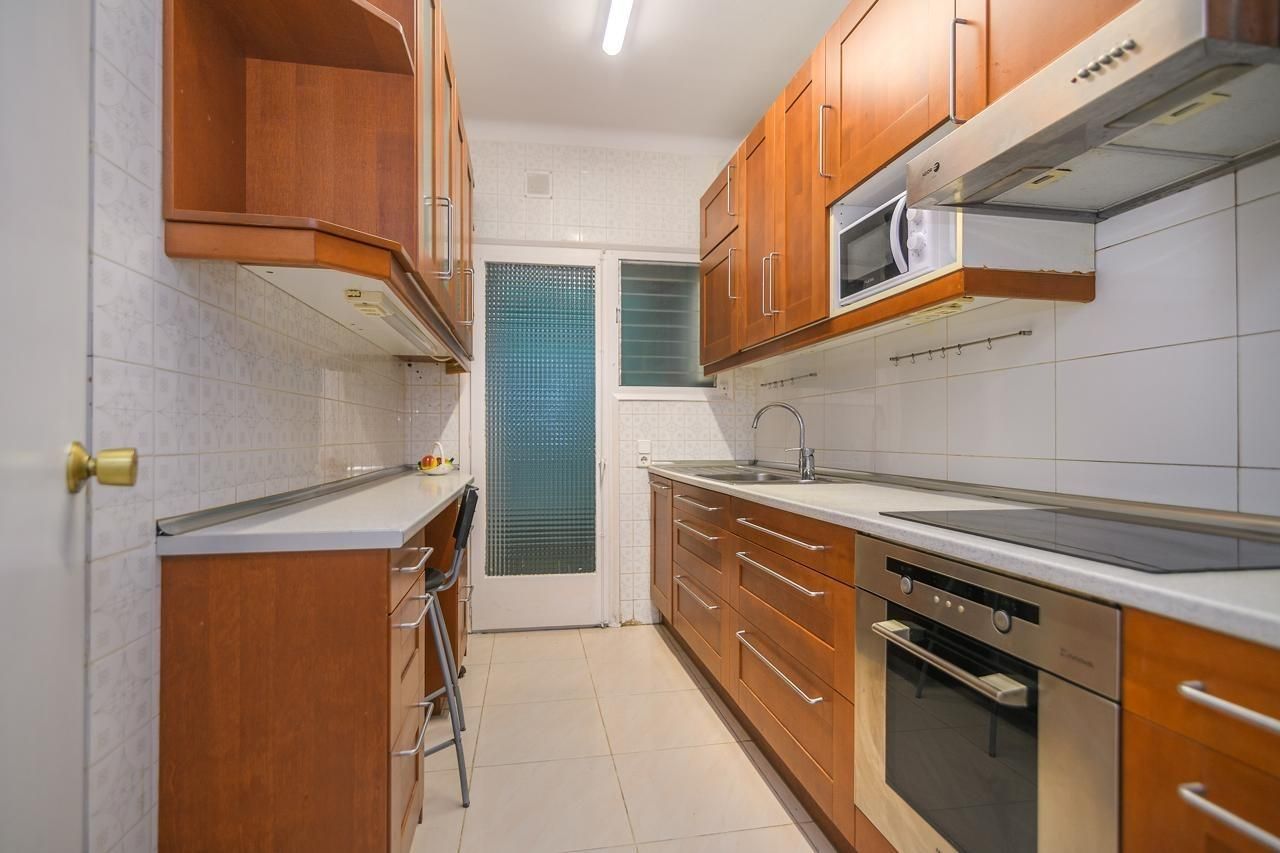Cuina de Pis en venda en  Barcelona Capital amb Aire condicionat, Jardí privat i Terrassa