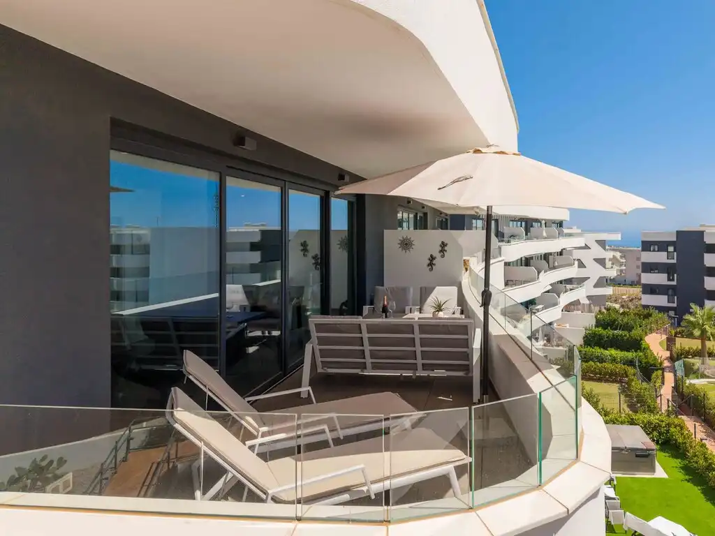 Apartamento con piscina en venta en El Higuerón, imagen 3
