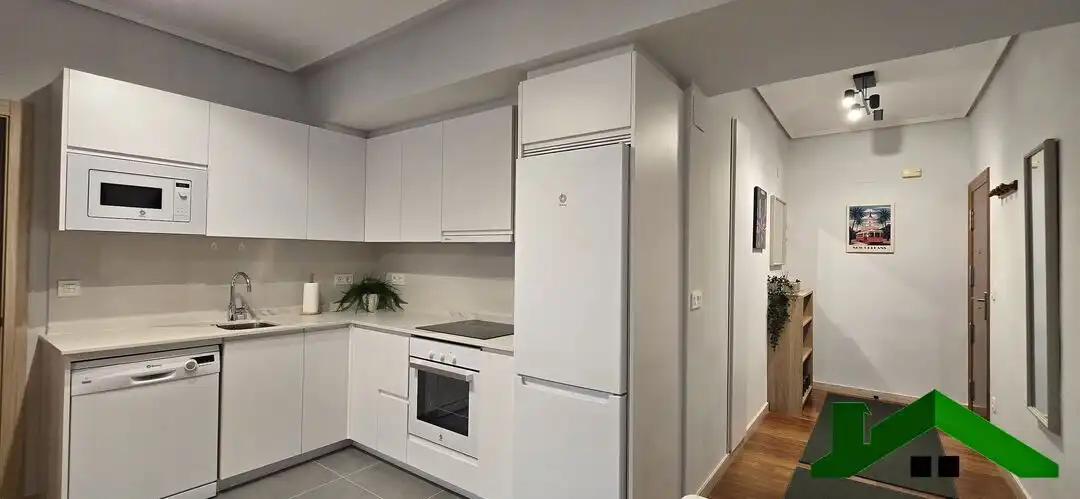 Cocina de Piso de alquiler en Bilbao  con Calefacción, Terraza y Horno