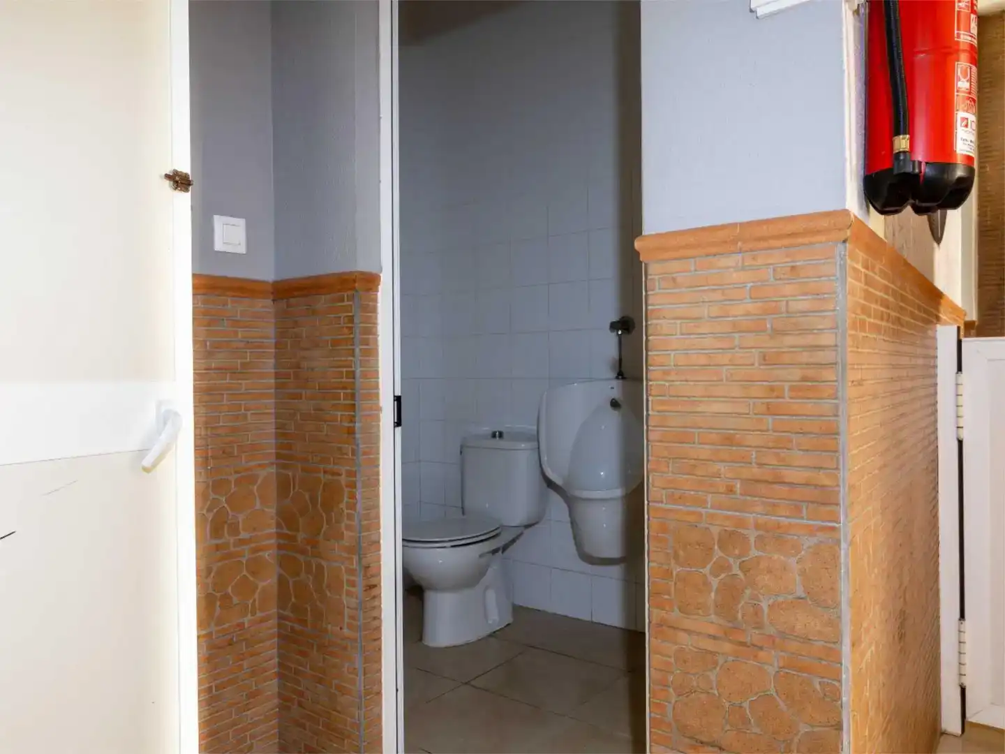 Bathroom of Commercial properties for sale in Rota  with Air Conditioner and Furnished