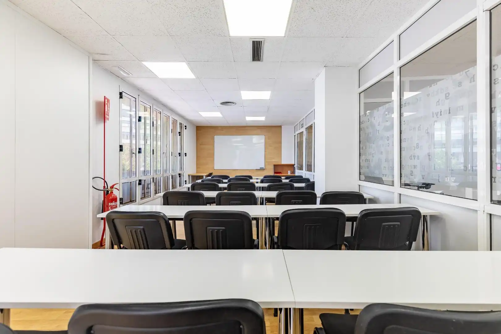 Office for rent in Valencia  with Air Conditioner and Heating
