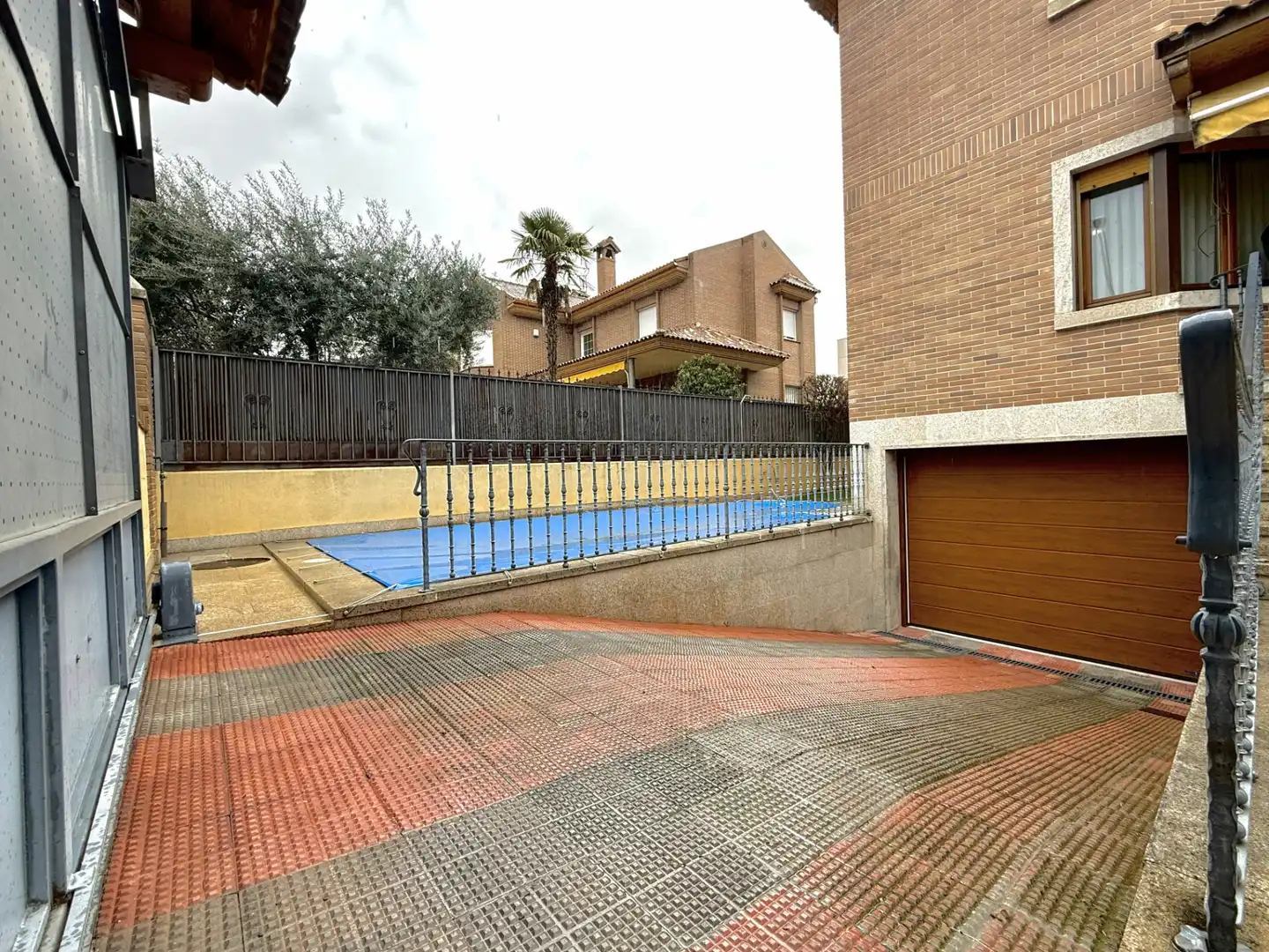 Piscina de Casa o xalet en venda en Alcalá de Henares amb Aire condicionat, Calefacció i Jardí privat