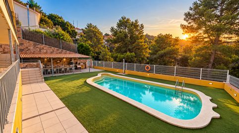 Exclusiva villa con piscina y jardín privado cerca de Sitges, imagen 3