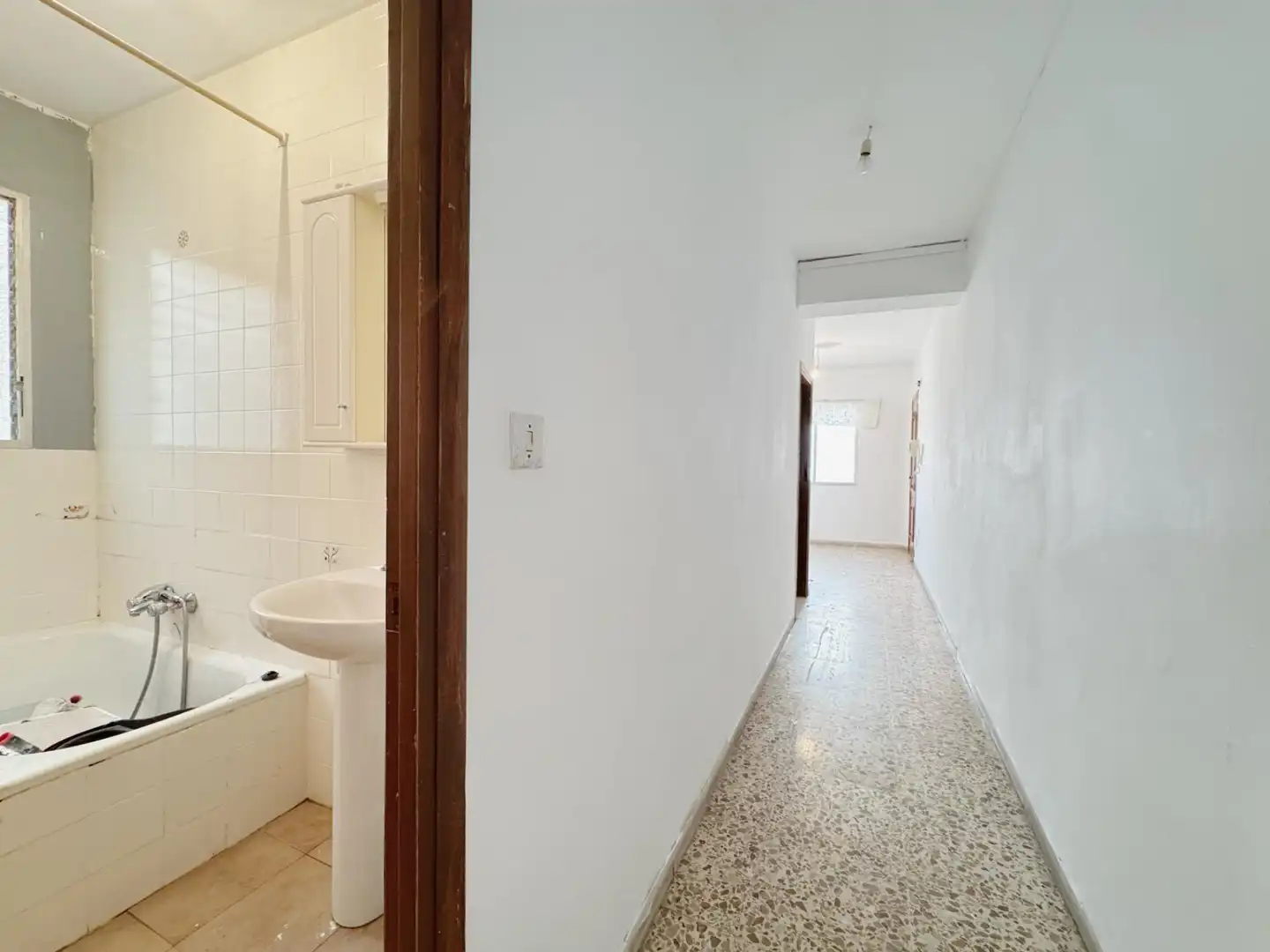 Piso en venta en Almería con Terraza y Balcón