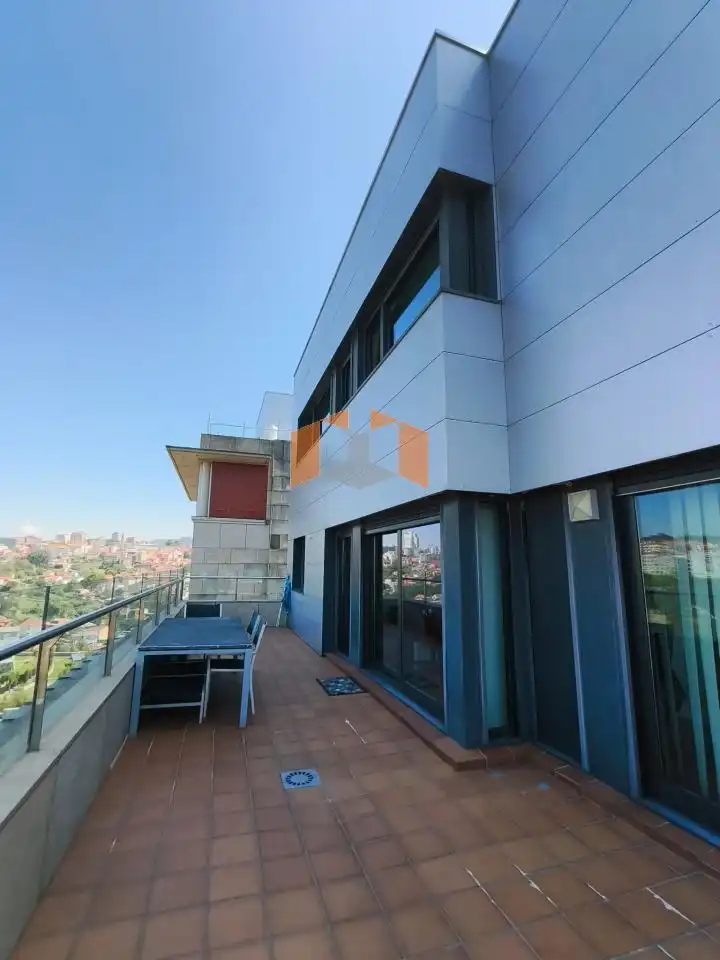 Vista exterior de Ático en venta en Vigo  con Aire acondicionado, Calefacción y Terraza