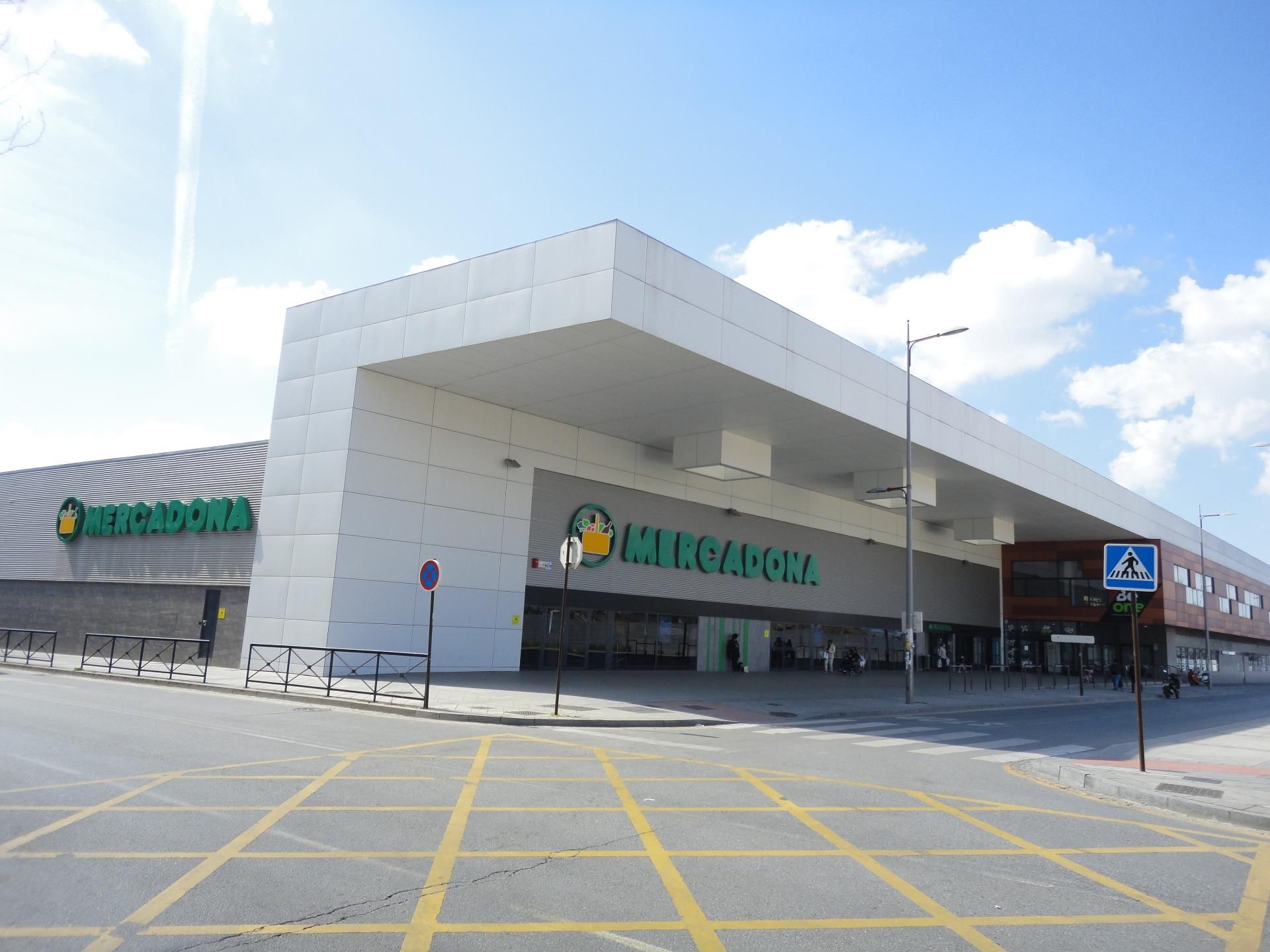 Exterior view of Flat to rent in  Granada Capital  with Terrace