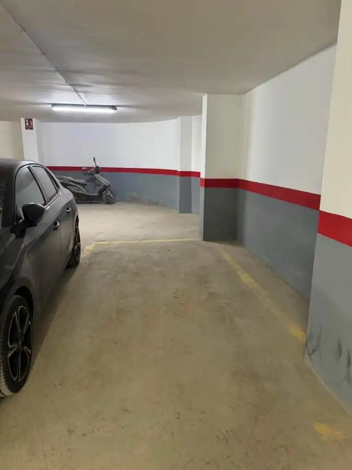 Einzelparkplatz zum Verkauf in Carretera de Malilla