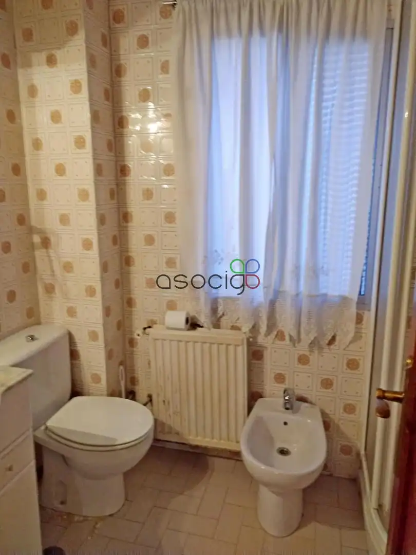 Baño de Piso en venta en Yunquera de Henares con Calefacción y Terraza
