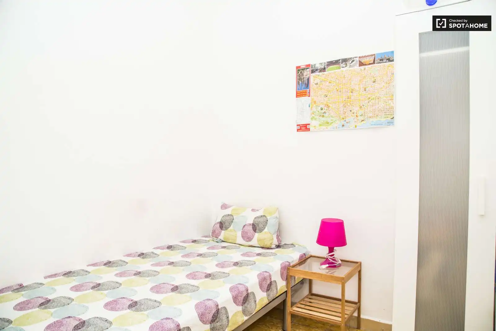 Room in Barcelona, Barcelona
