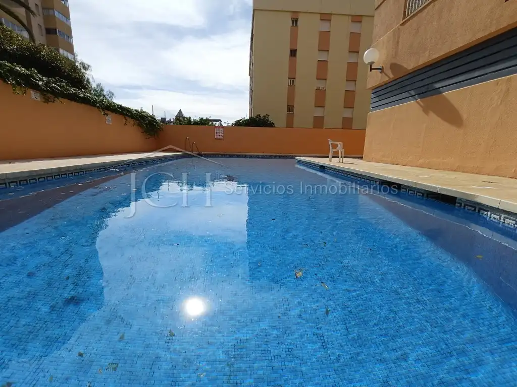 Piscina de Pis en venda en Fuengirola amb Jardí privat, Terrassa i Piscina