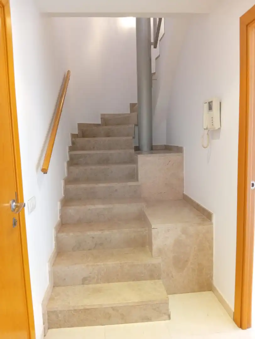 Maisonette zum Verkauf in Vilanova del Vallès mit Klimaanlage, Heizung und Terrasse