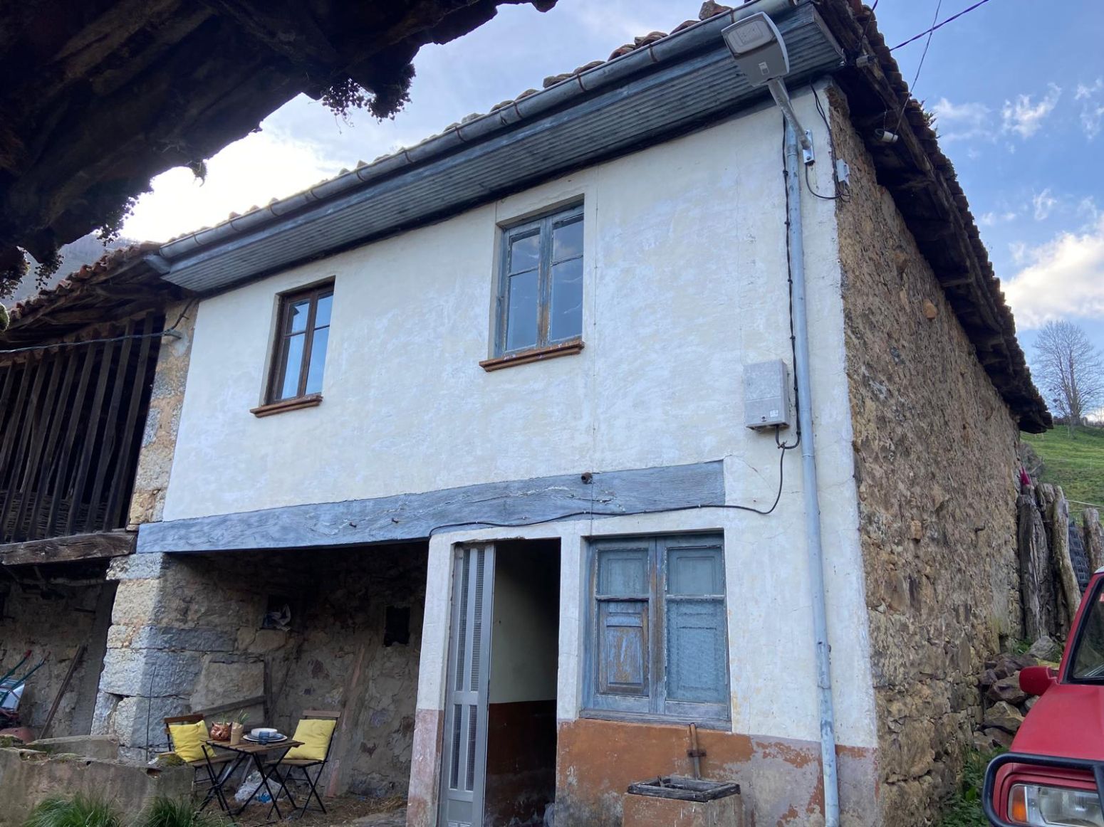 Vista exterior de Casa adosada en venda en Quirós