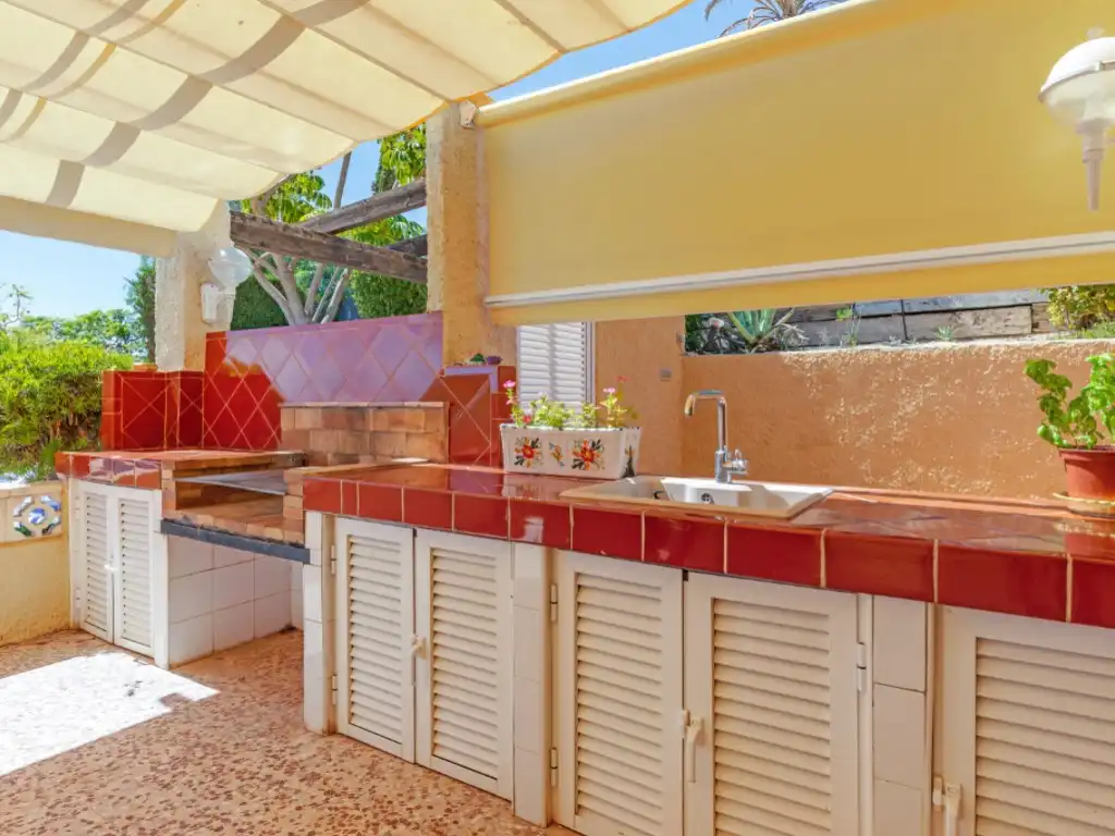 Houses for sale in Avenida Europa, Poble Nou - Montiboli