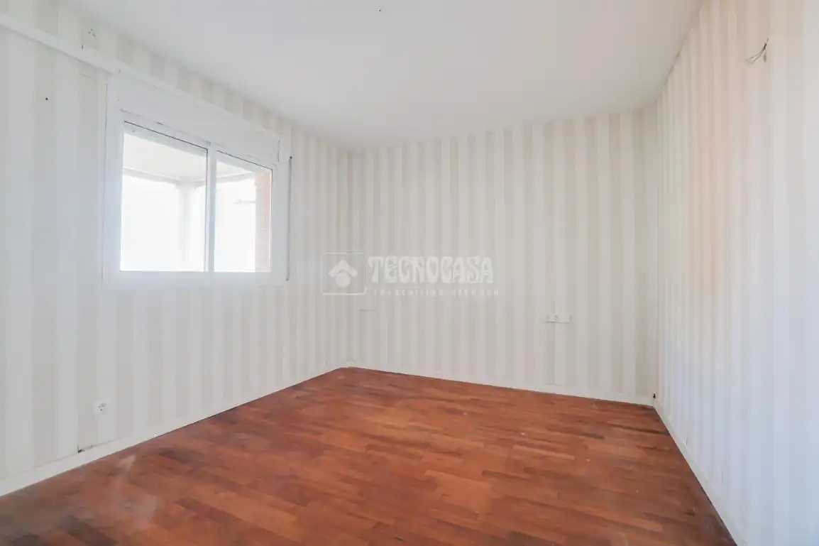Habitación de Piso en venta en Sant Boi de Llobregat con Calefacción, Parquet y Balcón