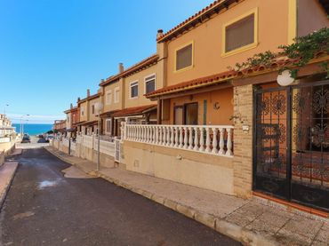 Casa a schiera con giardino in vendita a Playa de los Locos