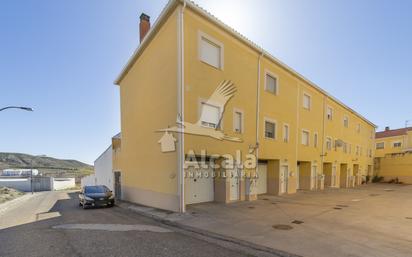 Vista exterior de Casa o xalet en venda en Huerta de Valdecarábanos amb Terrassa