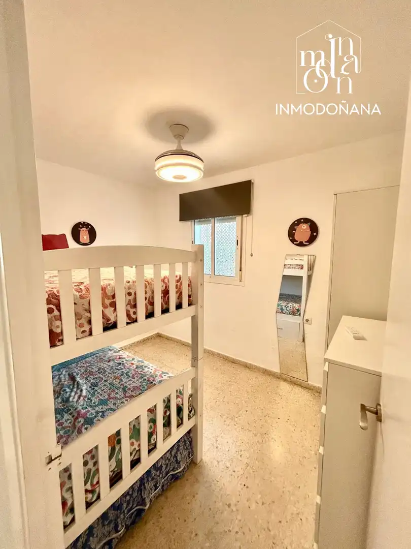 Dormitori de Pis en venda en Almonte amb Moblat i Piscina comunitària