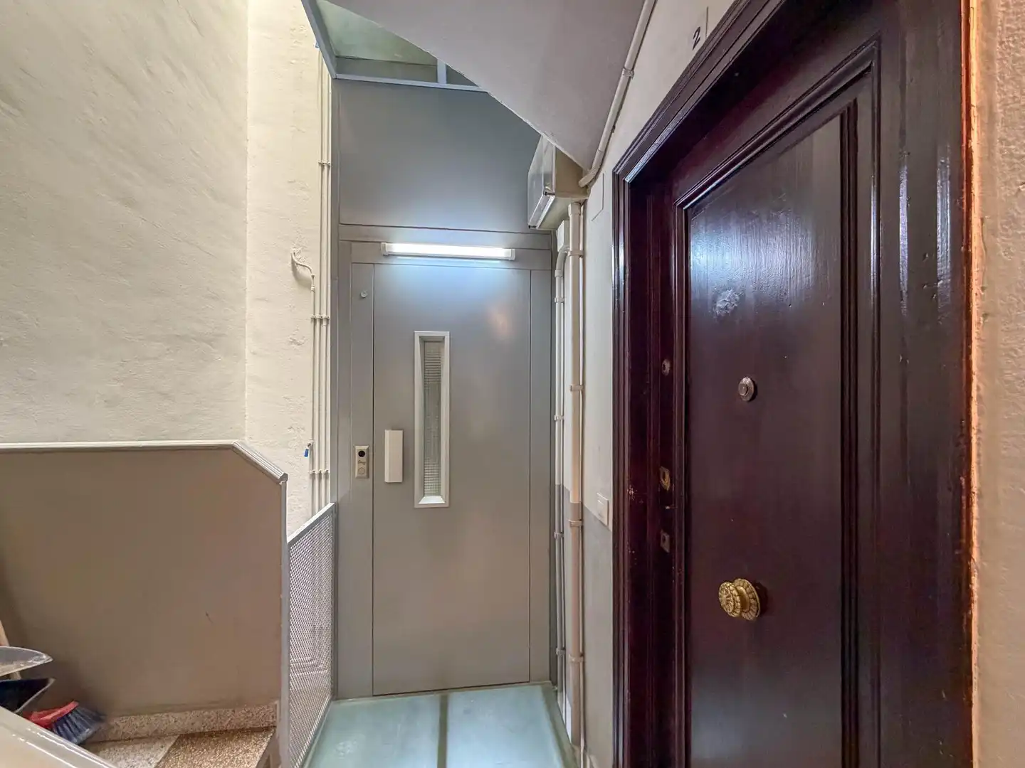 Piso en venta en L'Hospitalet de Llobregat con Calefacción, Parquet y Terraza