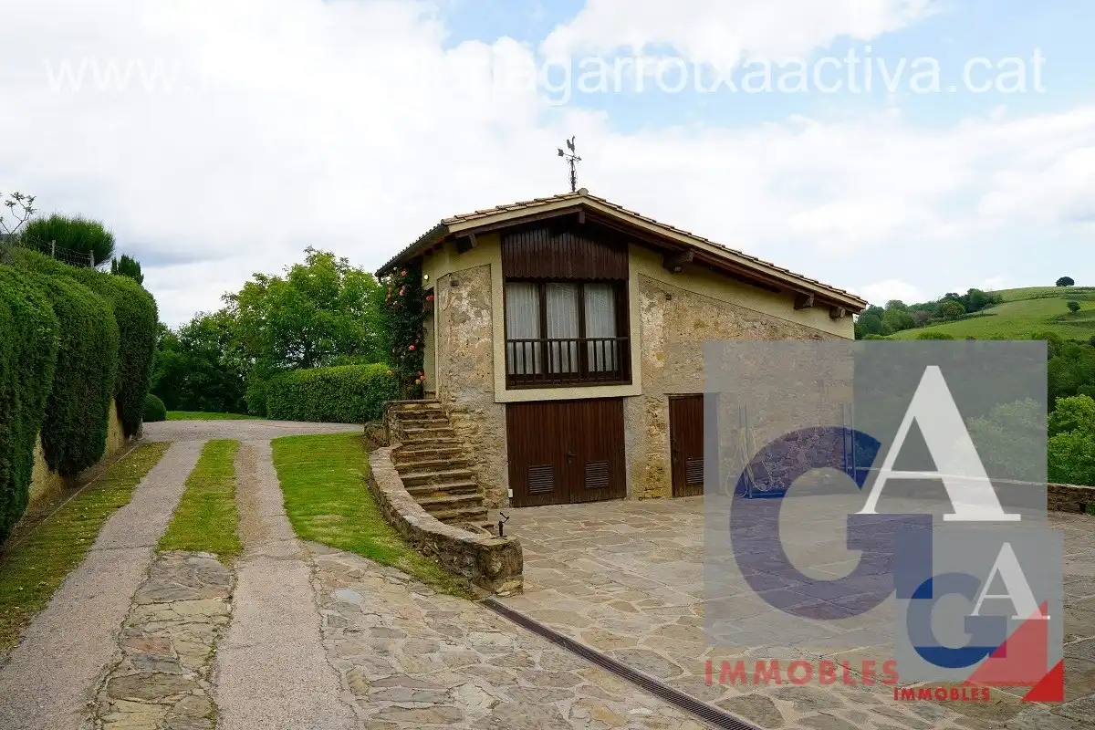 Casa rústica amb terrassa en venda a Sant Joan Les Fonts, imagen 43