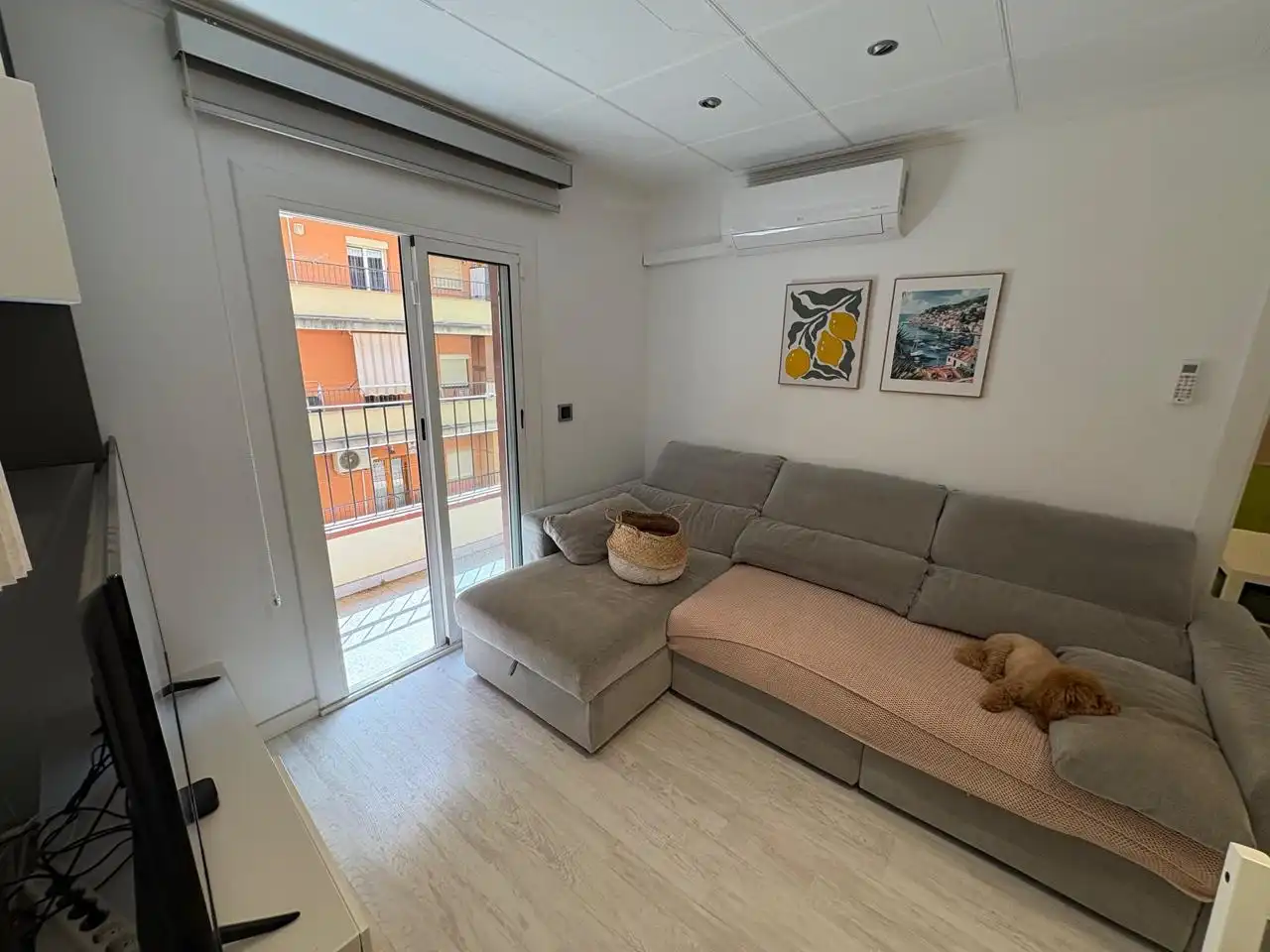 Sala d'estar de Pis en venda en Barcelona amb Aire condicionat, Calefacció i Terrassa