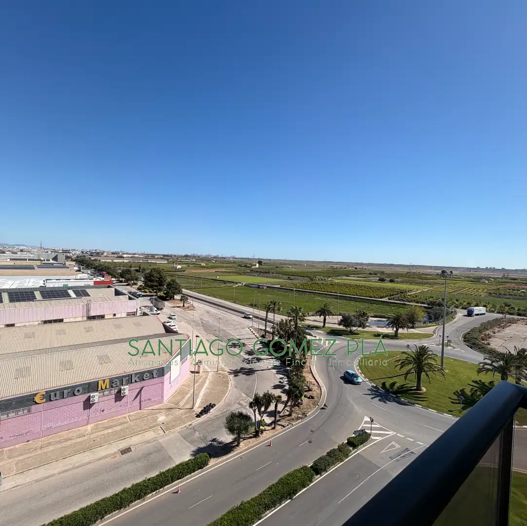 Vista exterior de Piso en venta en Silla con Aire acondicionado, Amueblado y Horno