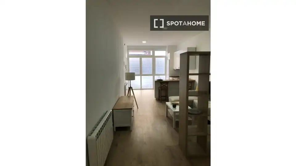 Habitación de Piso de alquiler en Madrid con Aire acondicionado, Calefacción y Amueblado