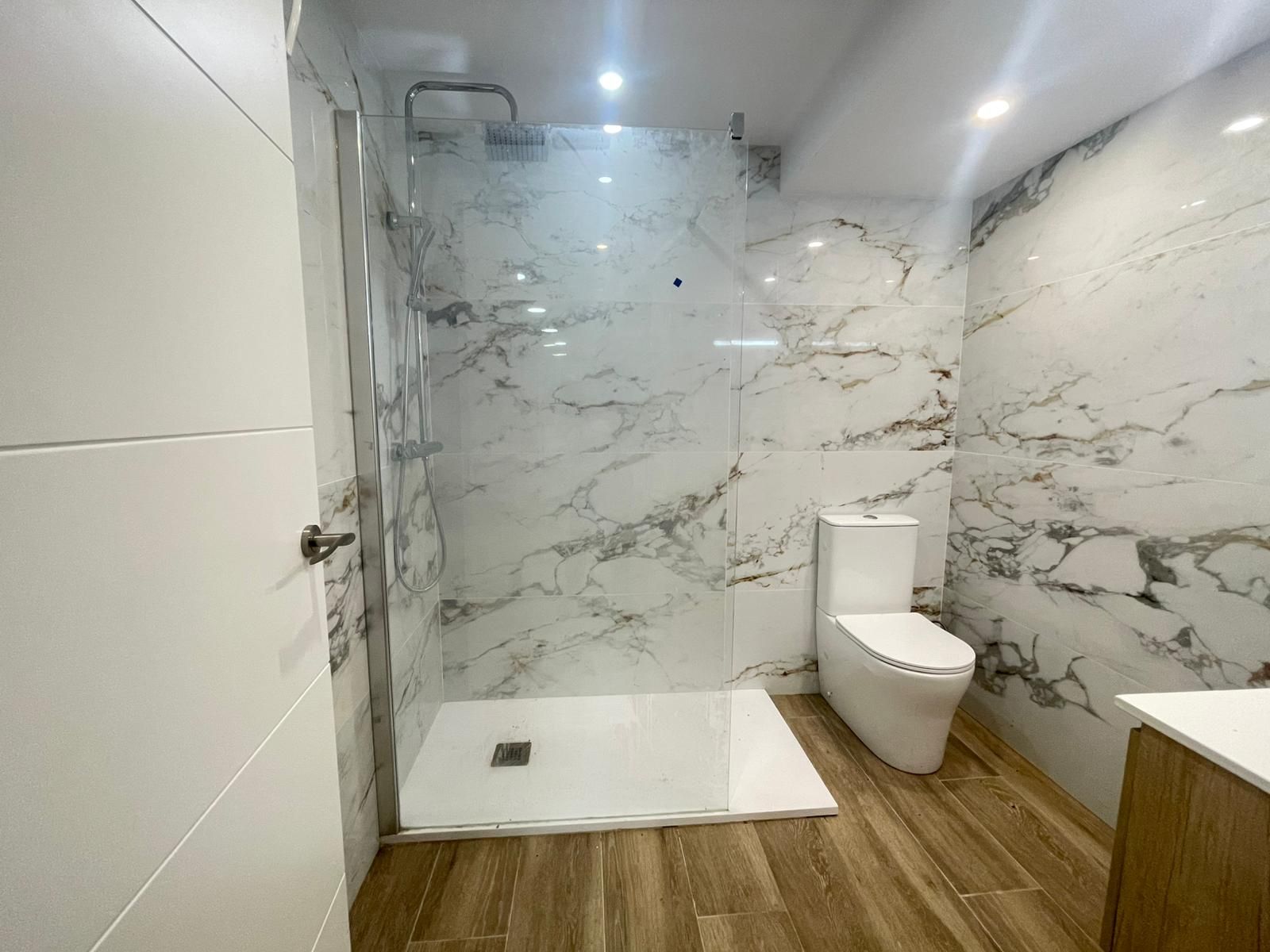 Bathroom of Flat for sale in Sant Feliu de Llobregat  with Terrace