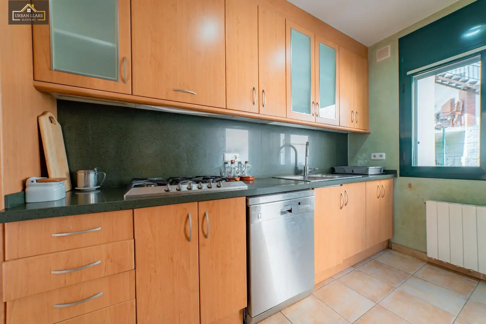 Cocina de Casa o chalet en venta en Sant Vicenç de Montalt con Jardín privado, Parquet y Piscina comunitaria