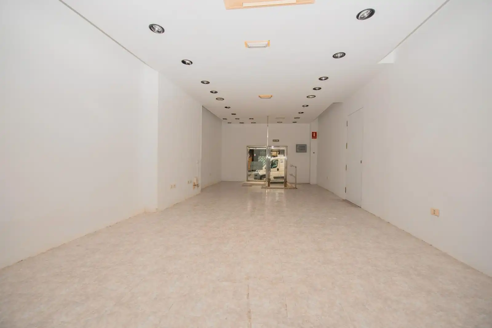 Local comercial en alquiler en Calle SAN BERNARDO, imagen 6